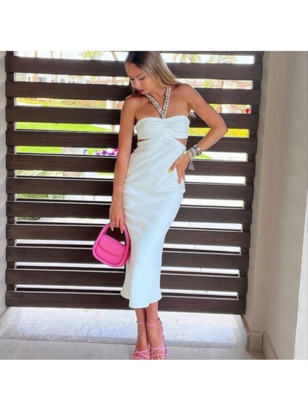 NWT Zara Cut Out Chain Detail White Dress - Picture 3 of 17